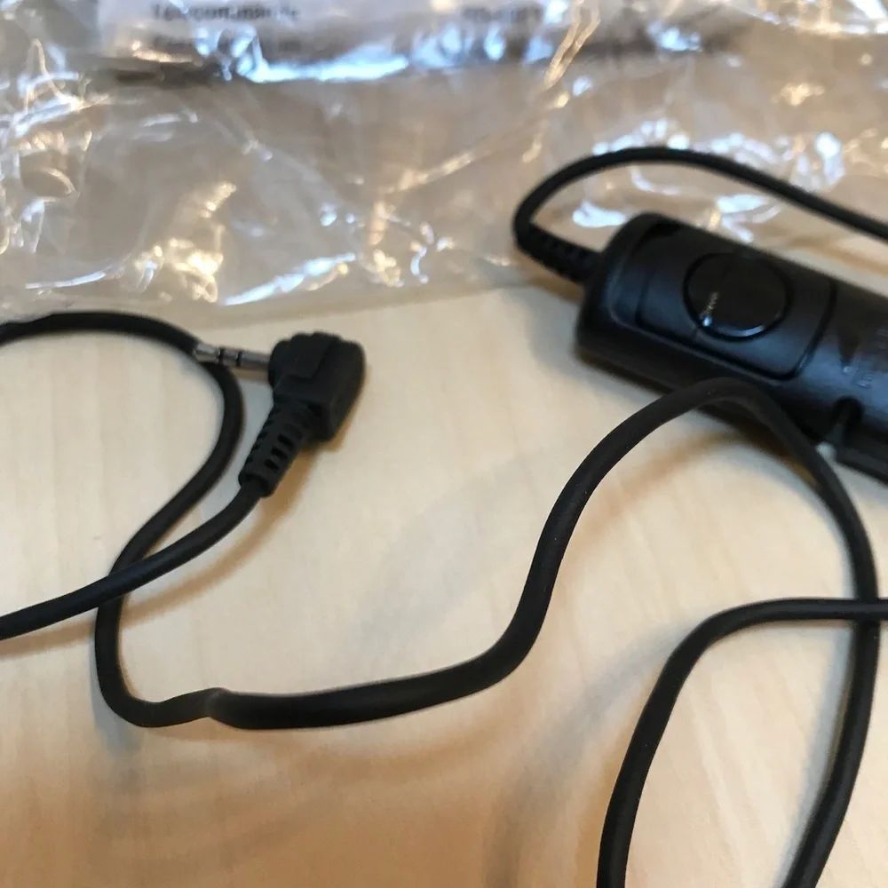 Canon RS-60E3 for EOS Remote Switch. Camera Photography Accessory.